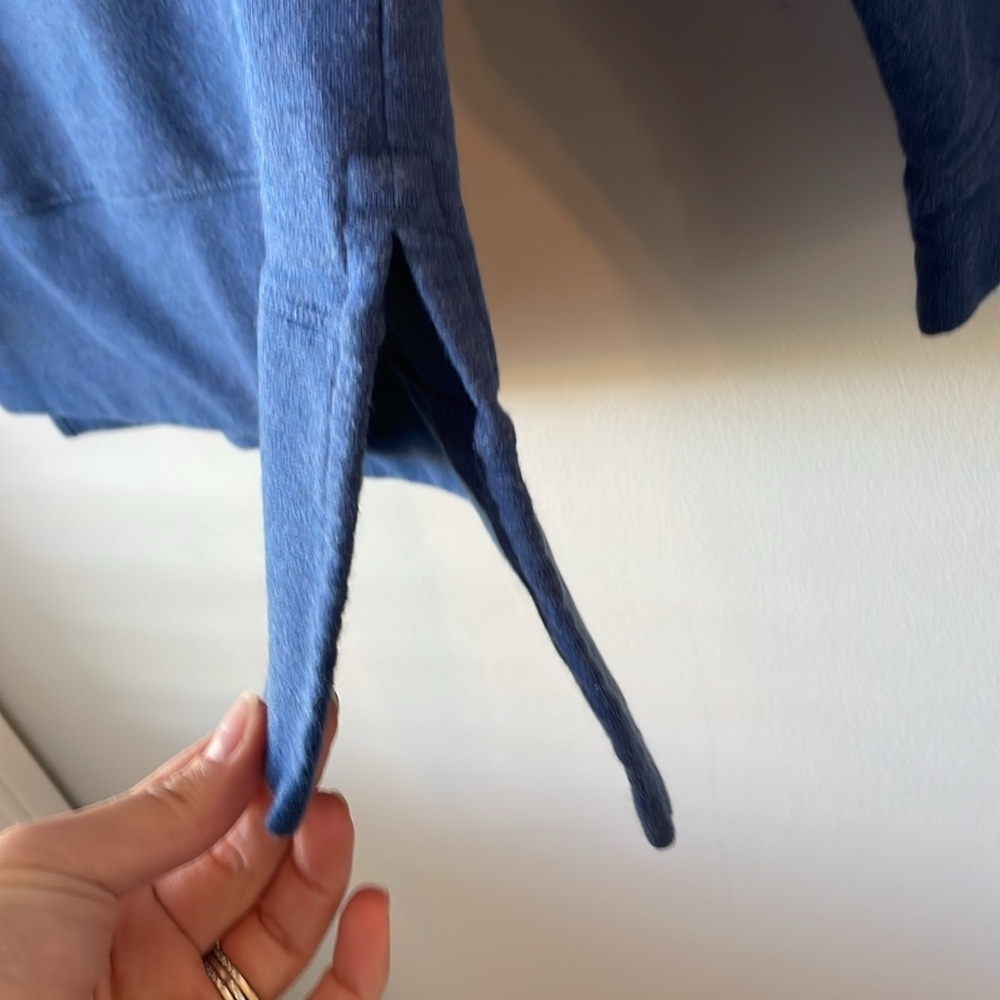 Vineyard Vines‎ Navy Blue Whale Hoodie - Picture 6 of 9